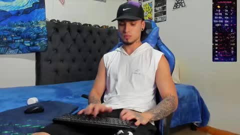   online show from December 6, 1:18 am