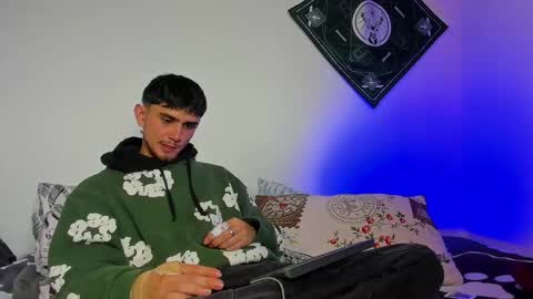 samevansx online show from February 3, 4:45 pm