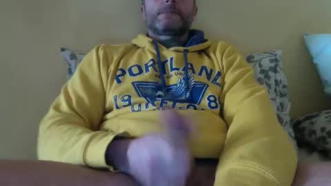 Snapshot of samuel802984 chatting on January 15, 9:24 am Samuel online show from January 15, 9:24 am