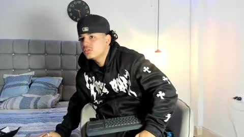 Snapshot of samxx_muscle chatting on October 17, 3:49 pm samxx_muscle online show from October 17, 3:49 pm