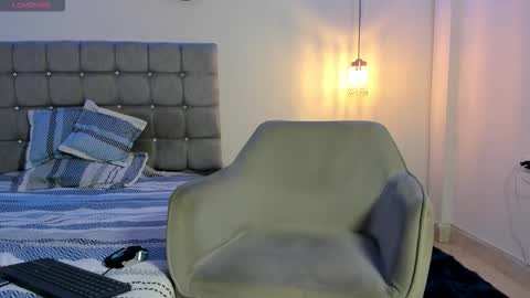 Snapshot of samxx_muscle chatting on October 10, 2:22 pm samxx_muscle online show from October 10, 2:22 pm