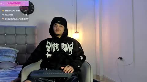 Snapshot of samxx_muscle chatting on October 13, 3:29 pm samxx_muscle online show from October 13, 3:29 pm
