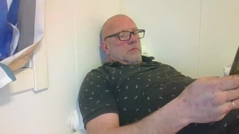 sandnesrune523 online show from January 18, 11:01 am