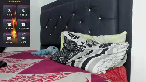 Santibrown online show from July 15, 7:53 pm
