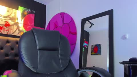 santi online show from January 17, 2:39 pm