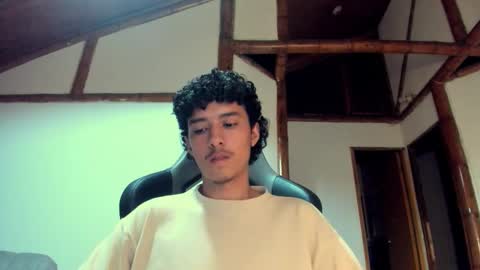 santi_twink19 online show from March 2, 7:15 am