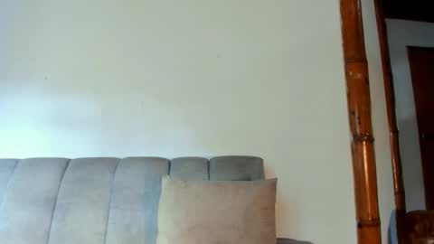 santi_twink19 online show from June 2, 1:01 pm
