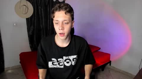 Julius Novachrono  online show from December 20, 5:36 am