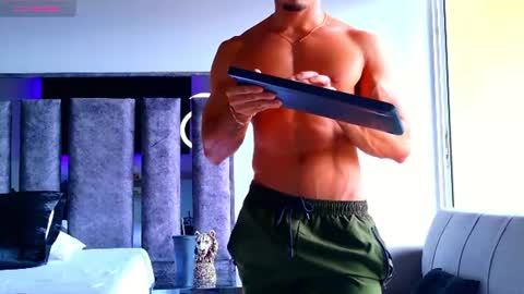 Santiago Seans online show from July 15, 2:35 pm