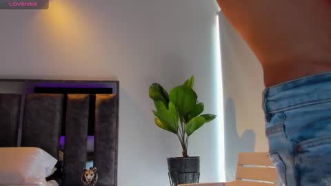 Santiago Seans online show from November 15, 12:51 pm