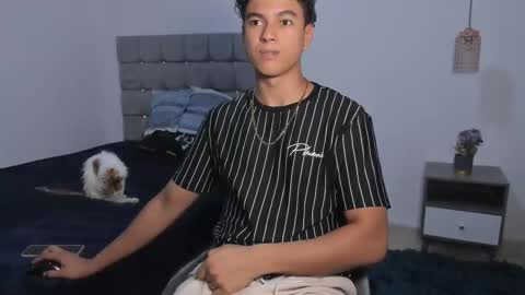 santy_stump online show from February 9, 12:15 am