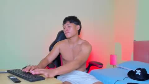 Evans Williams online show from February 13, 7:42 pm