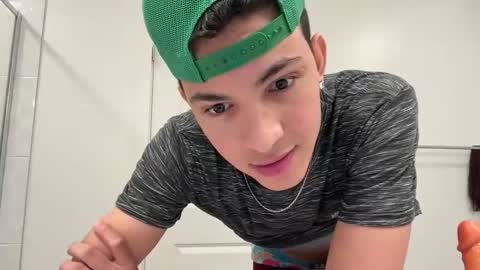 sbouchikh03 online show from December 18, 8:21 am