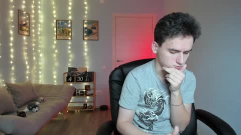 Thomas brunette and Alex blond online show from December 16, 5:06 am