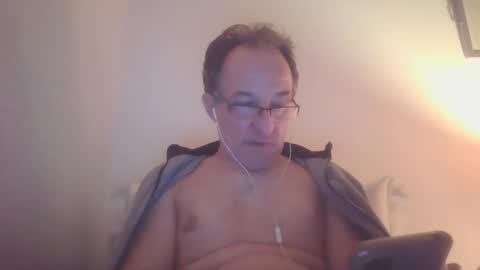 scotchwhieskie online show from January 3, 11:33 pm