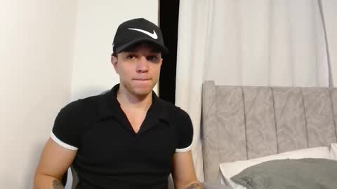 Twitter Scott brasher1 Instagram Camiloestuardo2 online show from November 13, 3:33 am