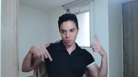 Snapshot of scott_brasher1 chatting on January 2, 6:56 pm Twitter Scott brasher1 Instagram Camiloestuardo2 online show from January 2, 6:56 pm