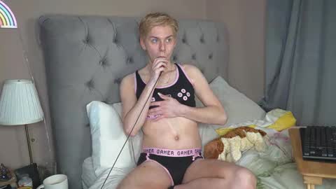 danny online show from April 16, 9:15 pm