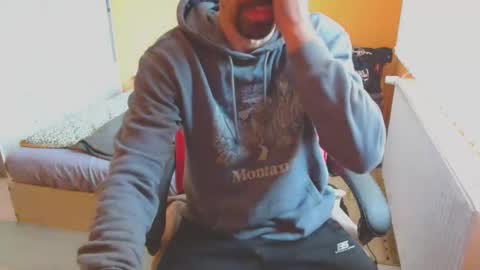 scotty_98 online show from December 31, 12:46 pm