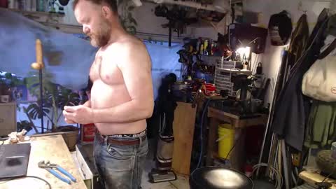 Seattlemanwhore online show from March 22, 2:55 pm