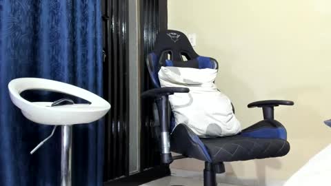 sebastiam_blake online show from February 20, 6:06 am