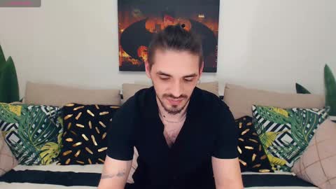Snapshot of secret_sir chatting on February 14, 11:43 pm Dean Carter online show from February 14, 11:43 pm