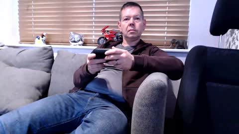 BJ online show from February 25, 8:25 am