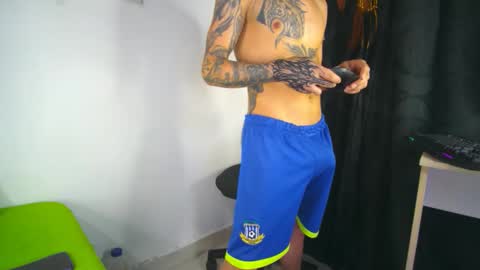 sem_alas online show from December 4, 1:56 am