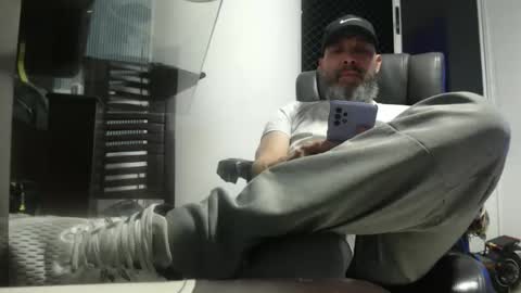 hetero serio discreto online show from February 10, 12:04 am