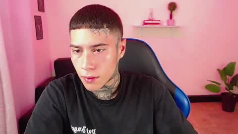 Thomas online show from January 16, 9:50 pm