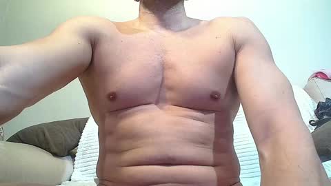 Snapshot of sex_machine_19 chatting on December 2, 12:05 pm SEX MACHINE 19 online show from December 2, 12:05 pm