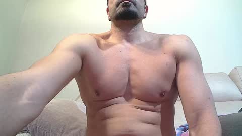 Snapshot of sex_machine_19 chatting on December 7, 10:23 am SEX MACHINE 19 online show from December 7, 10:23 am