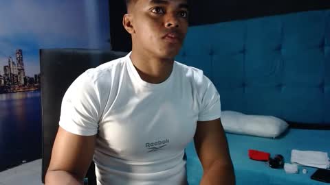 sexy_bigcock01 online show from January 19, 12:51 pm