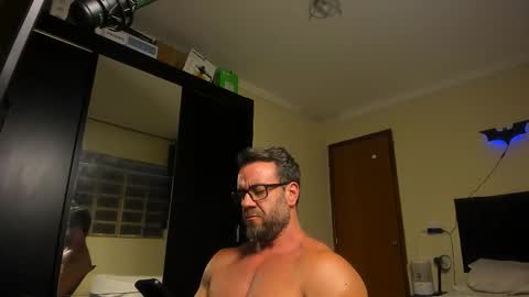 chris online show from November 25, 9:28 pm