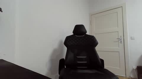 urPersonalToyboy420 online show from February 8, 11:59 am