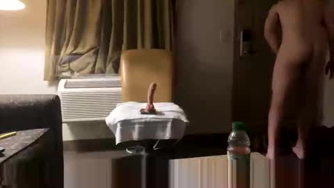 Smooth bi guy online show from May 26, 8:21 am