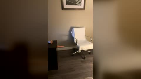 Smooth bi guy online show from July 4, 8:28 am