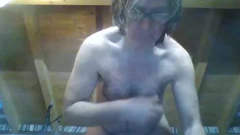 Snapshot of shairy702 chatting on December 8, 7:05 am shairy702 online show from December 8, 7:05 am