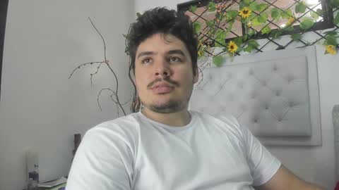 Snapshot of sharkmerlin chatting on September 19, 9:25 pm jhon deibyd online show from September 19, 9:25 pm