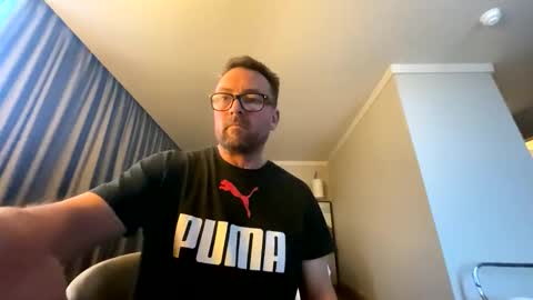 Sharksboy online show from October 30, 7:54 am