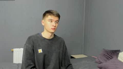 Max online show from November 14, 7:59 pm