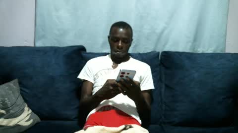 Snapshot of shikwekwe chatting on February 2, 10:28 pm Collorewamadeals online show from February 2, 10:28 pm