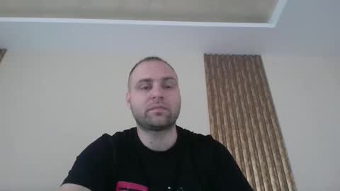 Snapshot of shmele_04 chatting on November 2, 12:31 pm shmele_04 online show from November 2, 12:31 pm