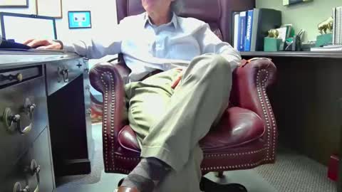 nikolas send dm for an appointment online show from April 8, 4:16 pm