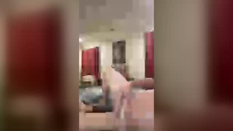 shortthicc online show from June 20, 12:10 pm
