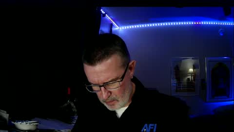 shrewtamer online show from April 14, 2:22 am