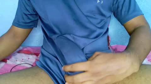 shyeyes online show from December 6, 2:35 am