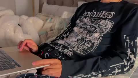 shydude666 online show from December 28, 8:04 pm