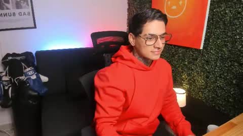 Simon Cortes online show from June 26, 1:46 pm