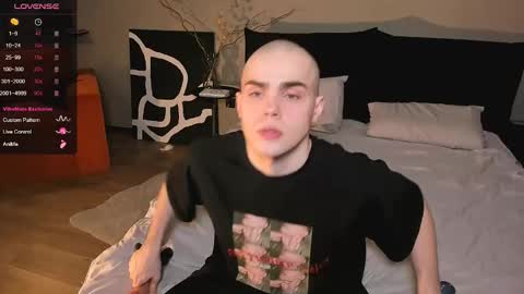 Simon online show from January 12, 8:02 pm